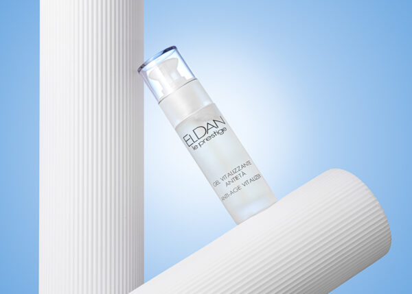 Kosmetyki 7x5 - aranzacja na niebieskim tle